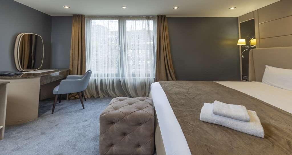Putney Hotel; Bw Signature Collection Hotel