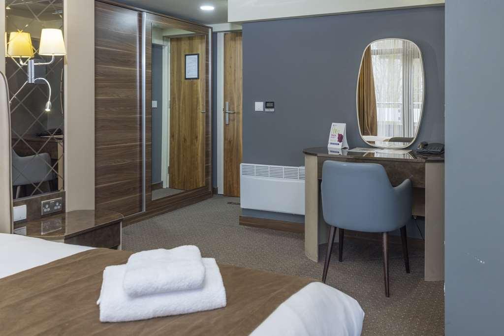 Putney Hotel; Bw Signature Collection 4* London